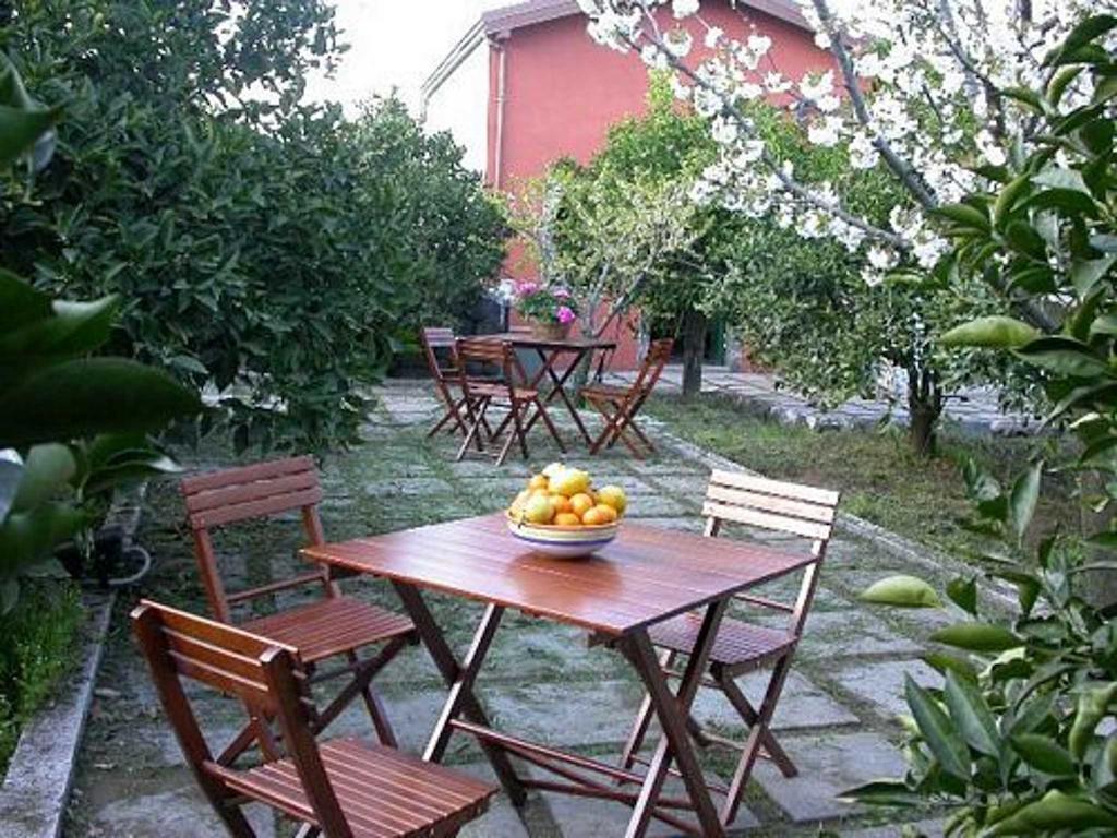 Baglio Delle Rose Bed & Breakfast Giarre Ngoại thất bức ảnh